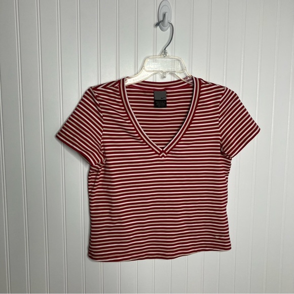Nike Dri-fit Shirt Small Red Stripes V-neck Casual Gym - Picture 1 of 5